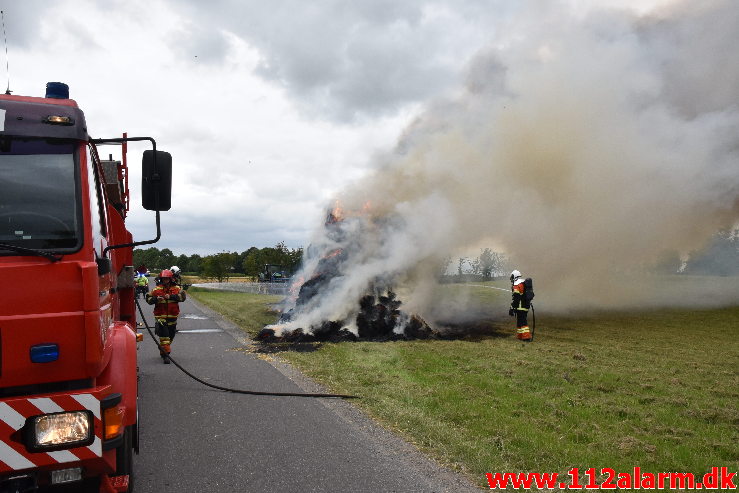 Brand-Landbrugsredskab. Tofthøjvej i Jelling. 23/07-2020. Kl. 15:51.