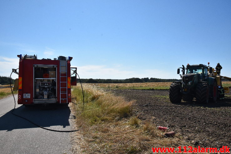 Brand i Ballepresser. Sønderskovvej ved Andkær. 14/08-2020. Kl. 15:26.