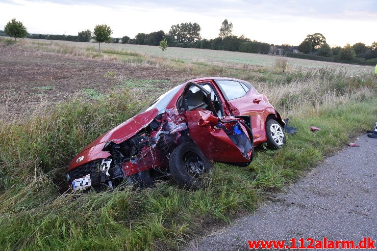 2 biler snittede hinanden. Horsensvej i Hedensted. 25/08-2020. Kl. 05:51.