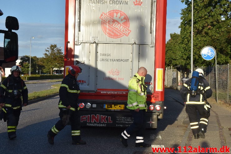 En grisetransport fik varme bremser. Damhaven 13 i Vejle. 07/09-2020. Kl. 18:44.