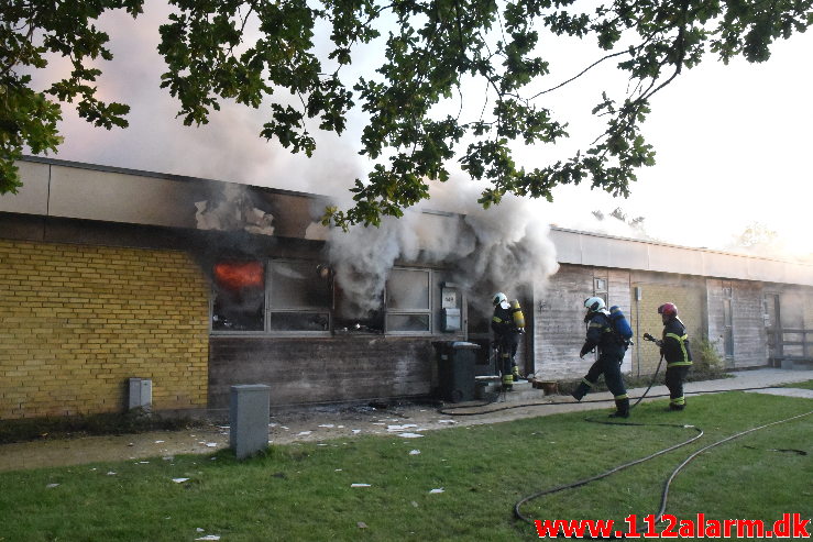 Voldsom brand i villa. Grønnedalen i Vejle. 16/09-2020. KL. 18:51.