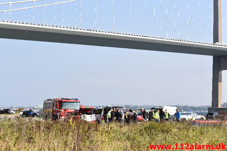 3 Dykker savnet. Lillebælt under den nye bro. 27/09-2020. Kl. 12:09.