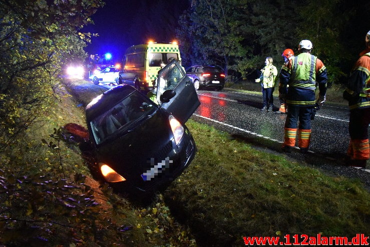 Bil havnede i grøften. Tykhøjetvej ved Vester Smidstrup. 22/10-2020. KL. 23:12.