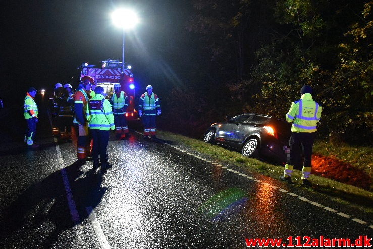 Bil havnede i grøften. Tykhøjetvej ved Vester Smidstrup. 22/10-2020. KL. 23:12.