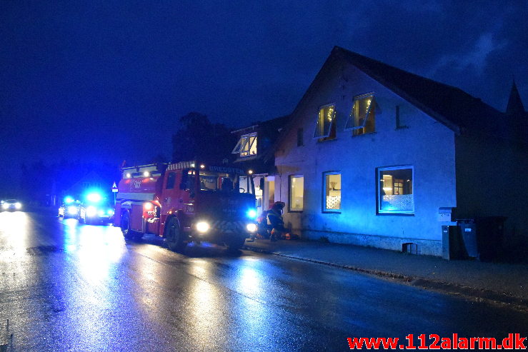 Brand i Villa. Ballevej i Bredsten. 25/10-2020. Kl. 17:22.