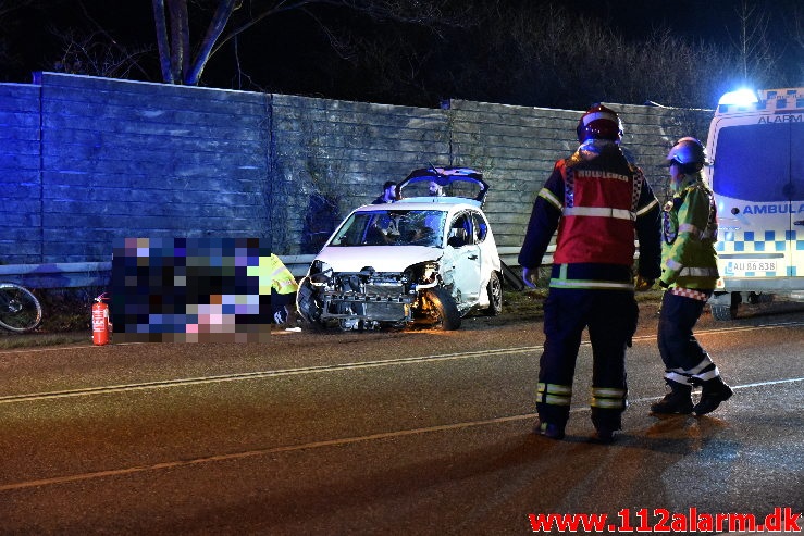 Alvorligt trafikuheld. Fredericiavej i Vejle. 28/11-2020. Kl. 22:37.