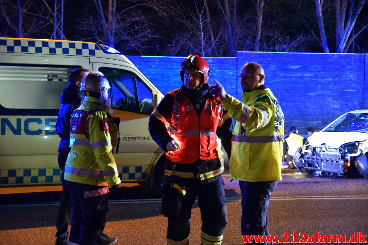 Alvorligt trafikuheld. Fredericiavej i Vejle. 28/11-2020. Kl. 22:37.