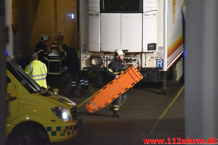 En person kom lettere til skade. UPS på Hjulmagervej i Vejle. 01/12-2020. Kl. 16:48.