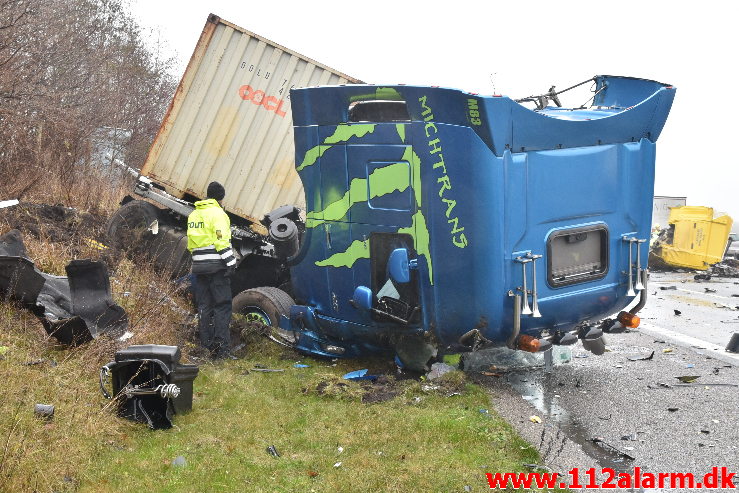 Chaufføren blev dræbt. Midtjyske Motorvej mellem Tørring og Give. 10/12-2020. Kl. 11:12.