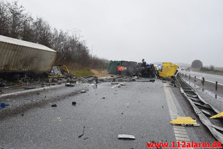 Chaufføren blev dræbt. Midtjyske Motorvej mellem Tørring og Give. 10/12-2020. Kl. 11:12.