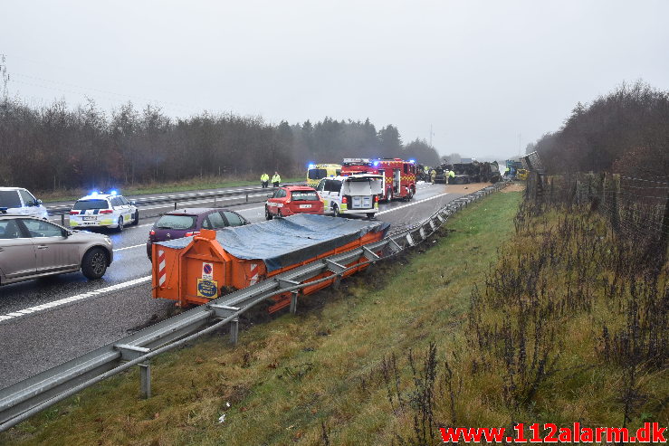 Chaufføren blev dræbt. Midtjyske Motorvej mellem Tørring og Give. 10/12-2020. Kl. 11:12.