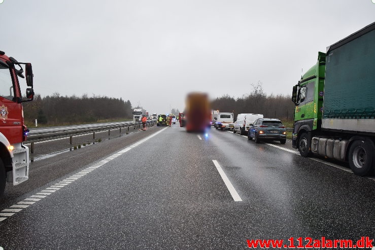 Chaufføren blev dræbt. Midtjyske Motorvej mellem Tørring og Give. 10/12-2020. Kl. 11:12.