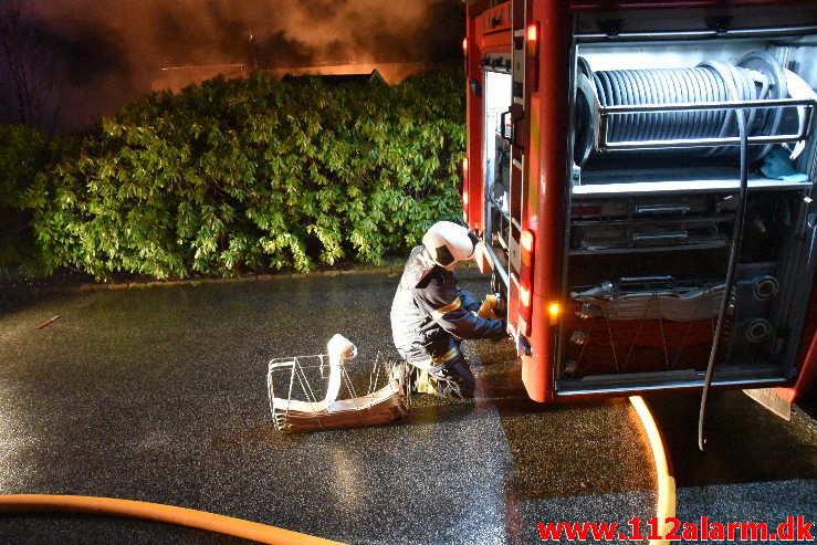 Brand i Villa. Niels Bugges Vej i Vinding. 31/12-2020. kl. 19:51.