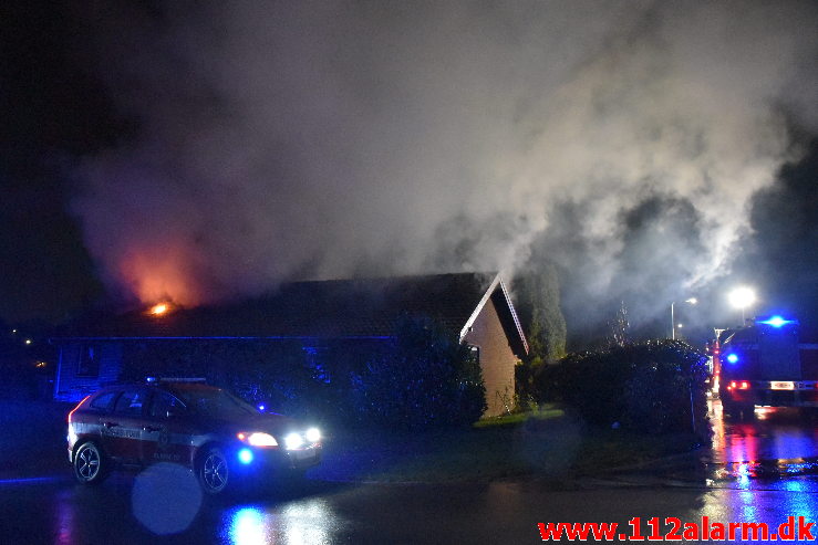 Brand i Villa. Niels Bugges Vej i Vinding. 31/12-2020. kl. 19:51.