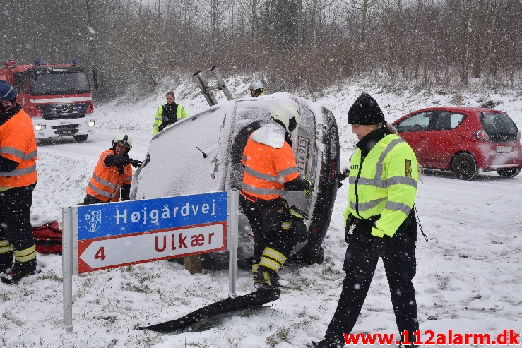 Havnede i grøften. Grejsdalsvej ude i Grejsdalen. 03_02_2021. Kl. 12:43.