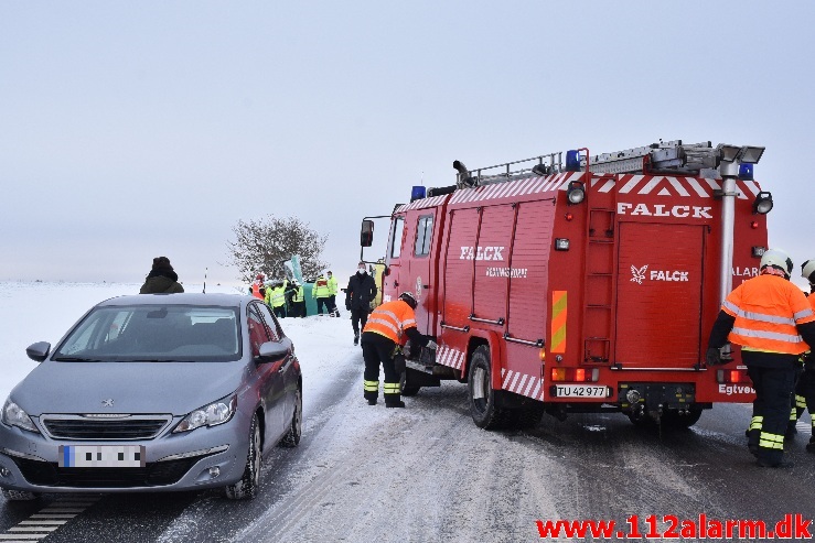 VW UP slog en kolbøtte i grøften. Ammitsbølvej ved Gravens. 05/02-2021. Kl. 14:30.