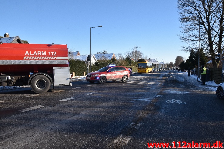 Færdselsuheld med fastklemte. Fredericiavej i Vejle. 12/02-2021. Kl. 14:03.