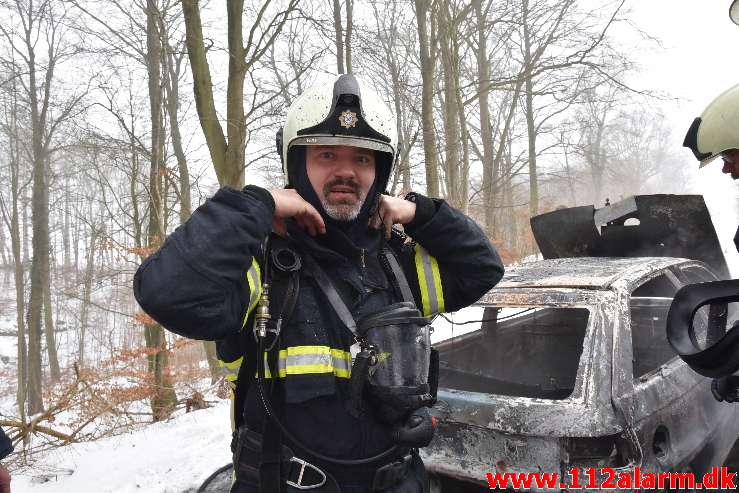 Pludselig var der brand i bilen. Højen Skovvej i Vejle. 16/02-2021. Kl. 12:06.