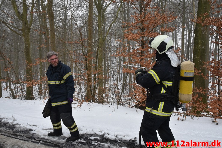 Pludselig var der brand i bilen. Højen Skovvej i Vejle. 16/02-2021. Kl. 12:06.