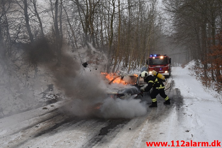 Pludselig var der brand i bilen. Højen Skovvej i Vejle. 16/02-2021. Kl. 12:06.