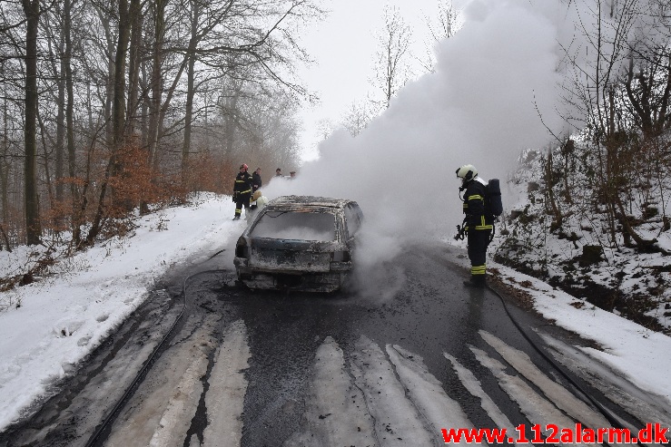 Pludselig var der brand i bilen. Højen Skovvej i Vejle. 16/02-2021. Kl. 12:06.