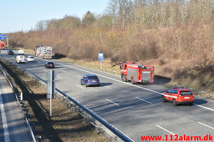 Ild i Lastbil. Østjyske Motorvej ved Vejle. 02/03-2021. Kl. 14:53.