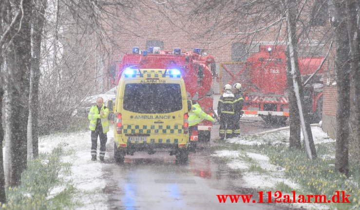 Meldingen gik på Gårdbrand. Jerlevgårdvej ved Jerlev. 11/04-2021. Kl. 11:04.