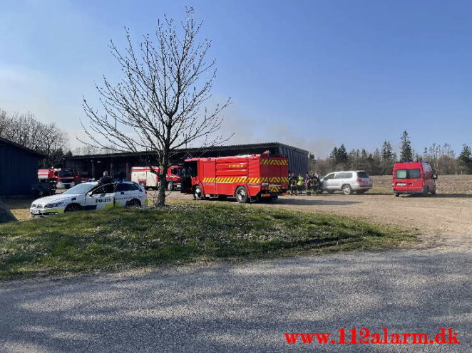 Brand på Randbøl Hede. Frederikshåbvej Randbøl. 17/04-2021. Kl. 15:22.