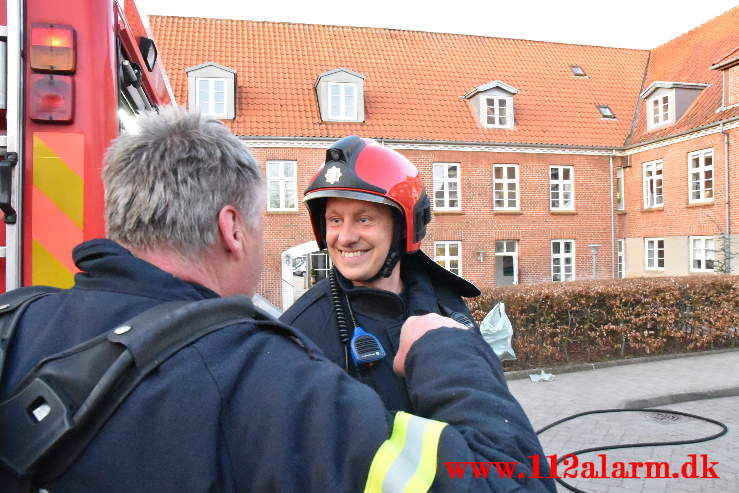 Branden startet i sengen. Bo og Behandlingshjemmet i Jelling. 20/04-2021. Kl. 05:19.