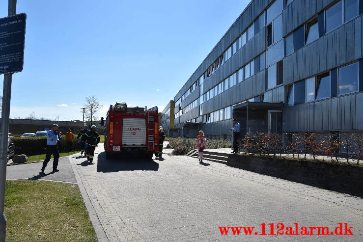 Ild i Lejlighed. Grønnedalen i Vejle. 24/04-2021. Kl. 13:27.