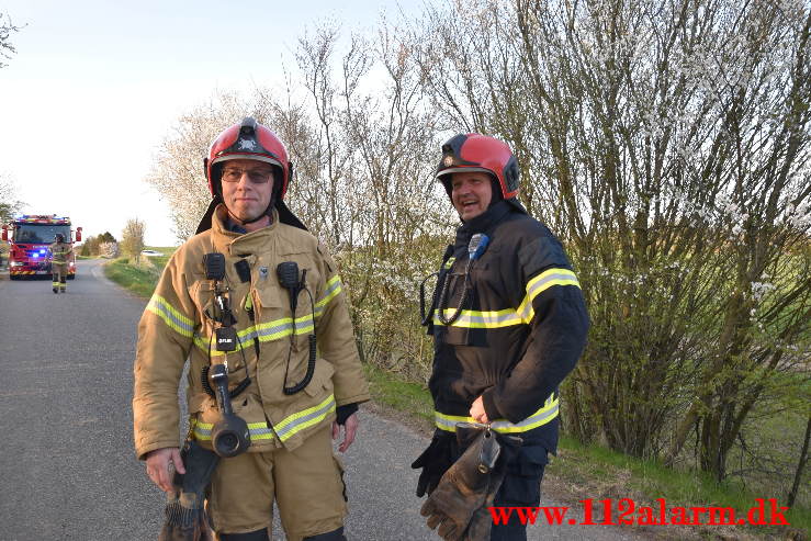 Brand i udhus. Kringelhusvej ved Holtum. 27/04-2021. Kl. 19:17.