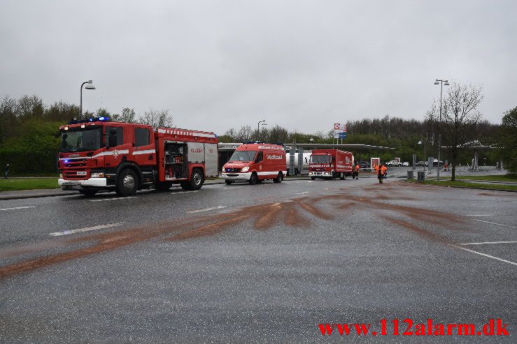 Større Benzin udslip. Rasteplads S E45 ved Vejle. 12/05-2021. Kl. 10:00.