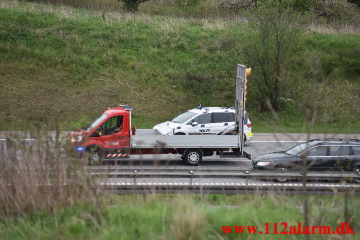 Væltet campingvogn. Motorvejen E45 i ved Vejle. 13/05-2021. Kl. 14:28.