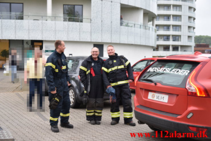 Smækket sig ude af sin lejlighed. Åkæret i vejle. 14/05-2021. Kl. 20:07.