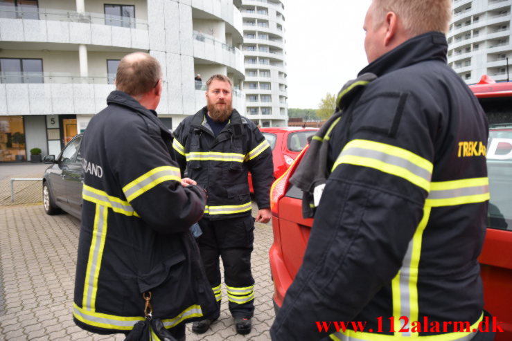 Smækket sig ude af sin lejlighed. Åkæret i vejle. 14/05-2021. Kl. 20:07.