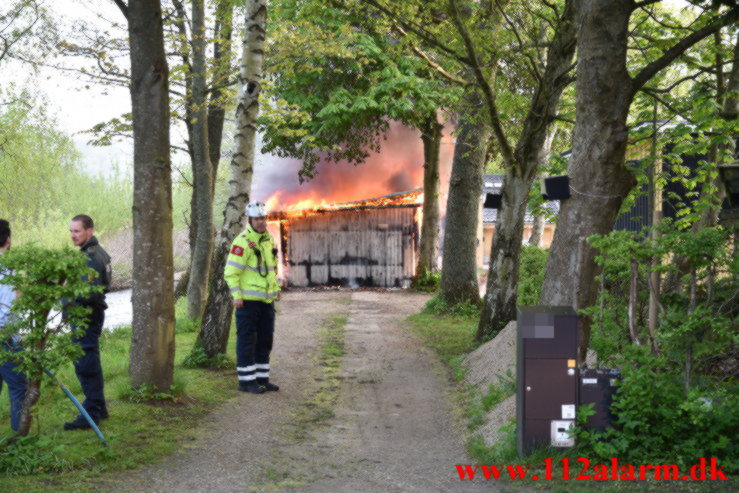 Brand i Kolonihavehus. Engvasen i Vejle. 18/05-2021. KL. 06:05.