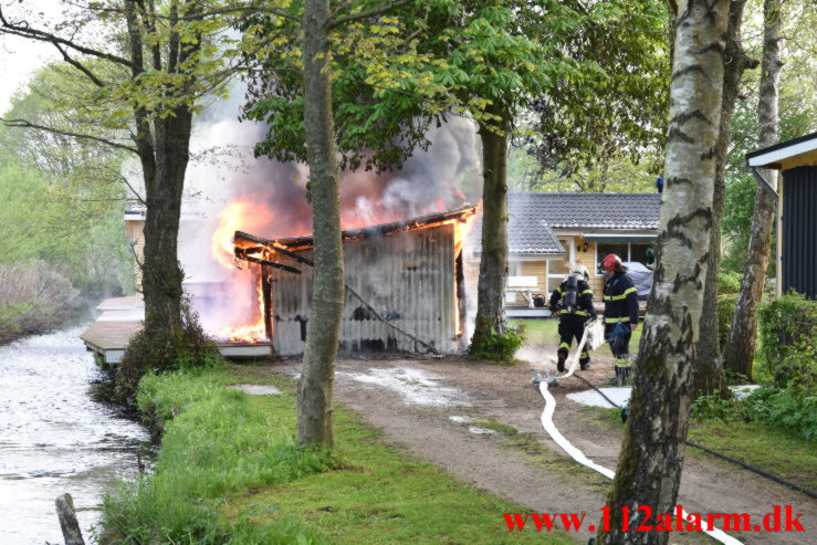 Brand i Kolonihavehus. Engvasen i Vejle. 18/05-2021. KL. 06:05.