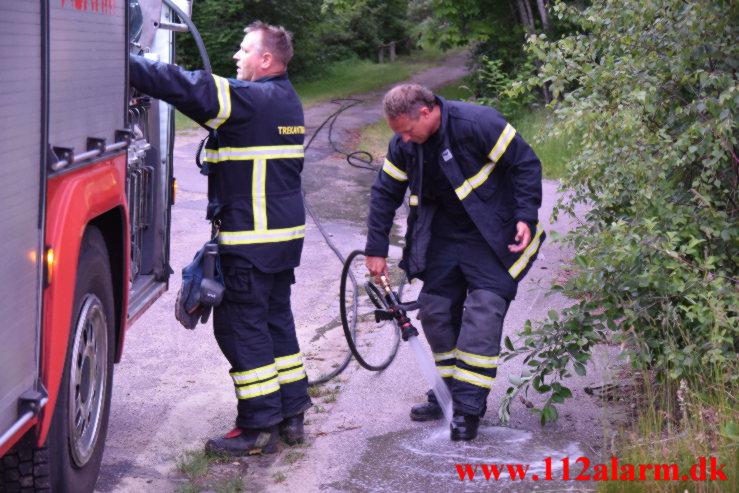 Brand i gravemaskine. Mågevej i Vejle.20/06-2021. Kl. 21:39.