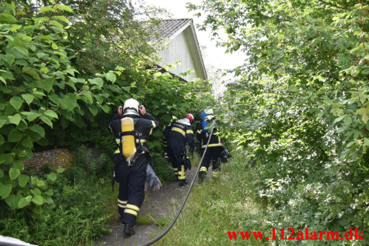 Brand i Villa. Trangtrappevej i Kollerup. 25/06-2021. Kl. 08:56.