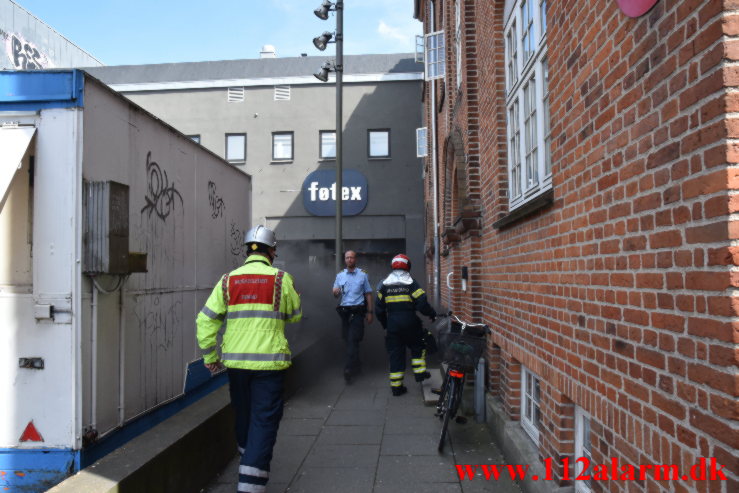 Ild i kælderen på den gamle Vejle Brandstation. Anlæget 6.C i Vejle. 04/07-2021. Kl. 15:10.