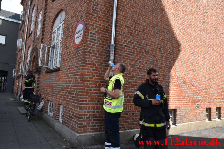 Ild i kælderen på den gamle Vejle Brandstation. Anlæget 6.C i Vejle. 04/07-2021. Kl. 15:10.