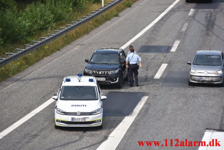 FUH med fastklemt på rampen. Motorvejen E45 ved Vejle. 12/07-2021. Kl. 15:54.