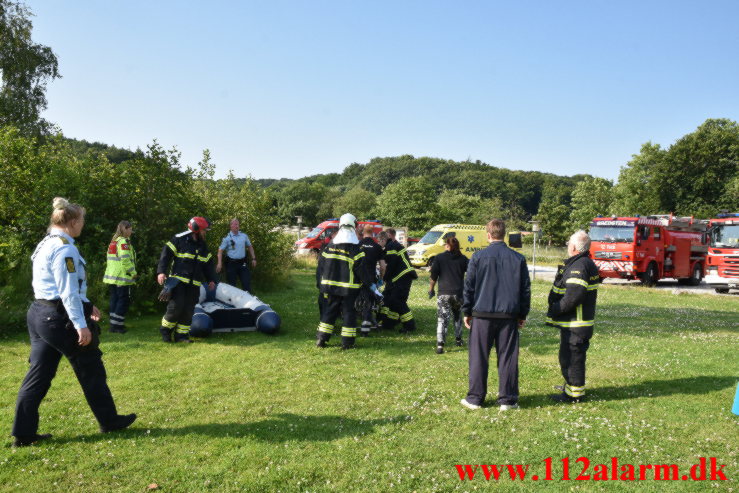 Redningsaktion i Vejle å. Vingsted Centeret. 12/07-2021. KL. 08:27.