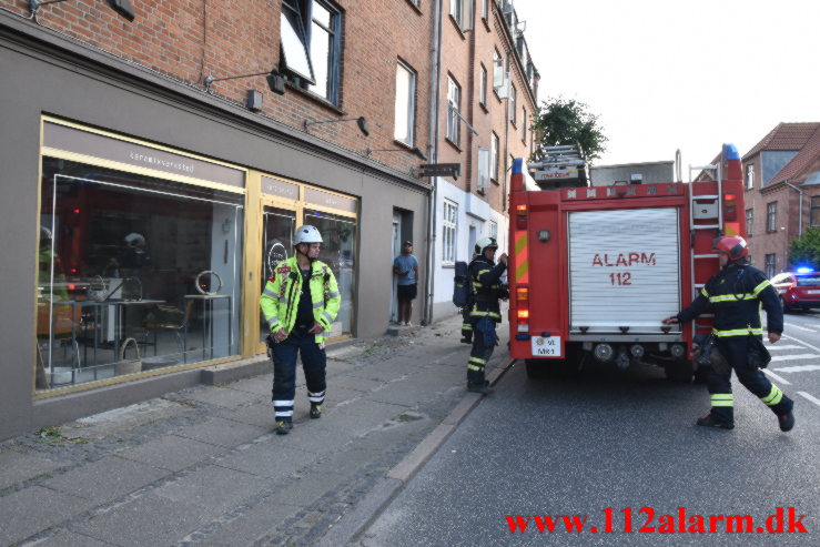 Brand i butik. Vesterbrogade i Vejle. 17/07-2021. Kl. 20:48.