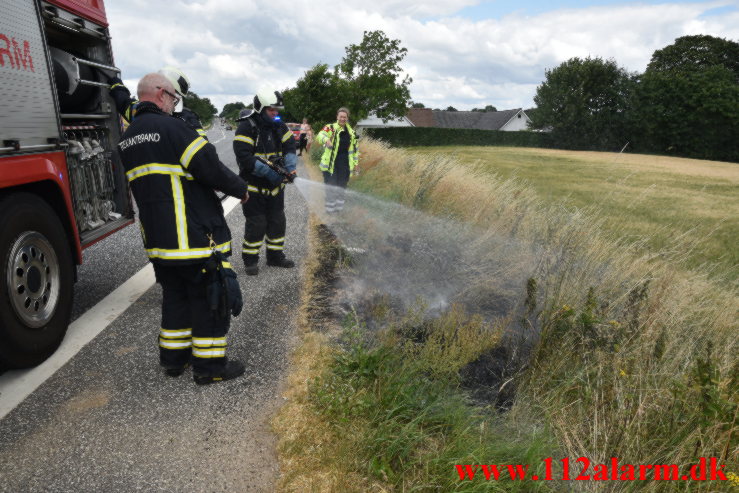 Mindre brand. Koldingvej ved Højen. 19/07-2021. Kl. 13:55.