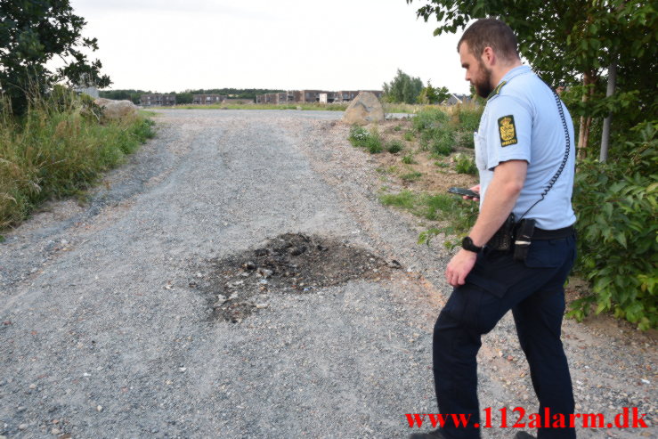 Mindre Brand ved Nørremarkshallen. Grundet Bygade på Nørremarken i Vejle. 24/07-2021. Kl. 20:20.