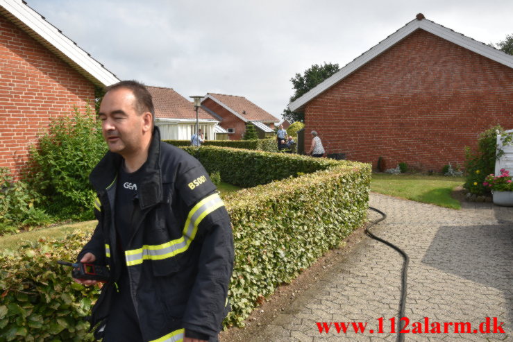 Brand i Villa. Steen Blicher Vej i Bredsten. 26/07-2021. Kl. 10:43.