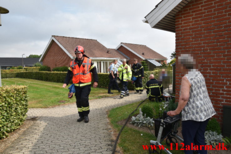 Brand i Villa. Steen Blicher Vej i Bredsten. 26/07-2021. Kl. 10:43.