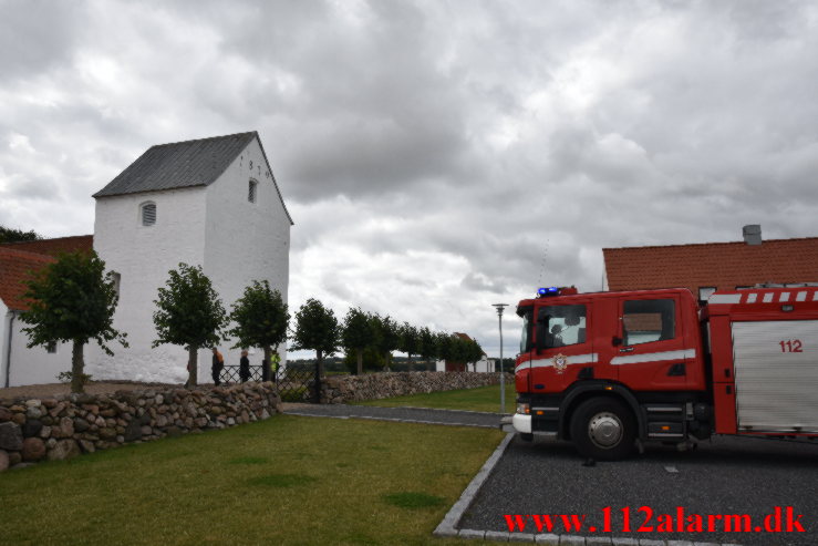 Brand i kapellet. Kollerup Kirke. 03/08-2021. Kl. 11:03.