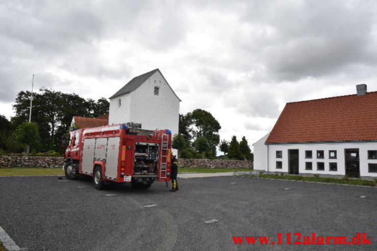 Brand i kapellet. Kollerup Kirke. 03/08-2021. Kl. 11:03.
